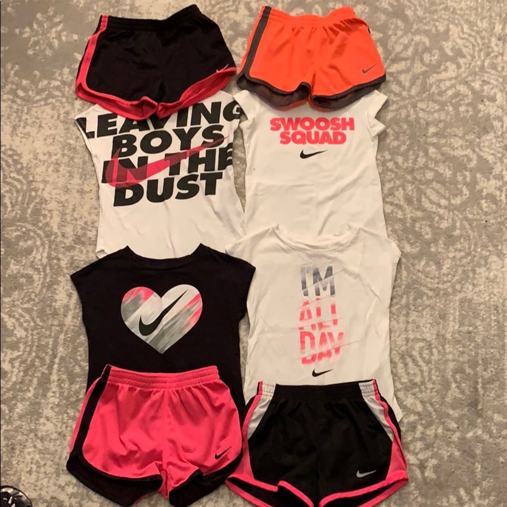 Set of 4 Nike outfits